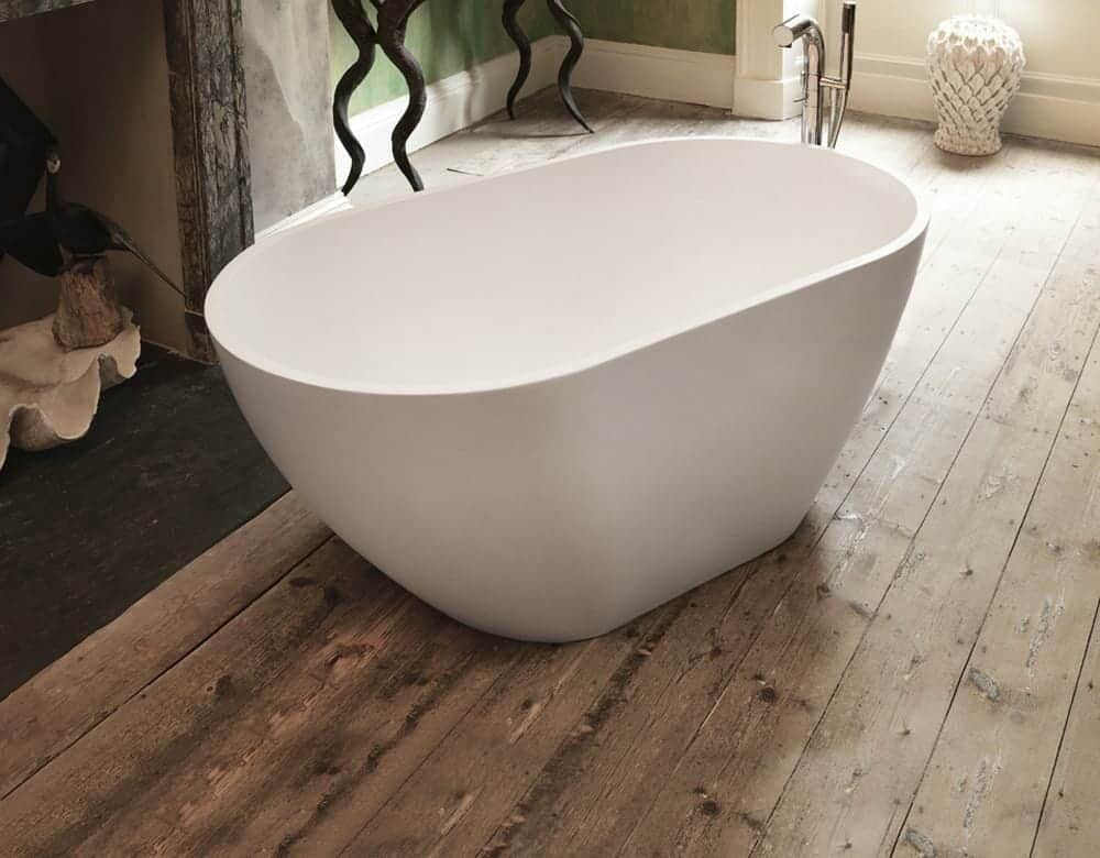 Mist Free Standing Bath